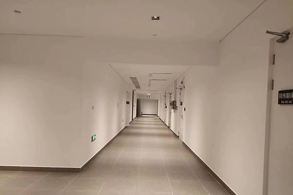 智能疏散指示系統有哪些通信接口？