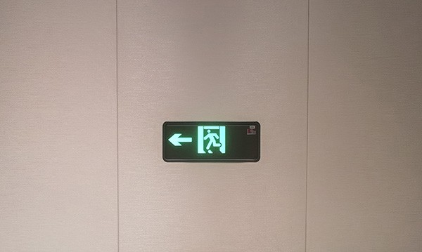 消防智能疏散系統的應用場景有哪些？是否適用于所有場所？
